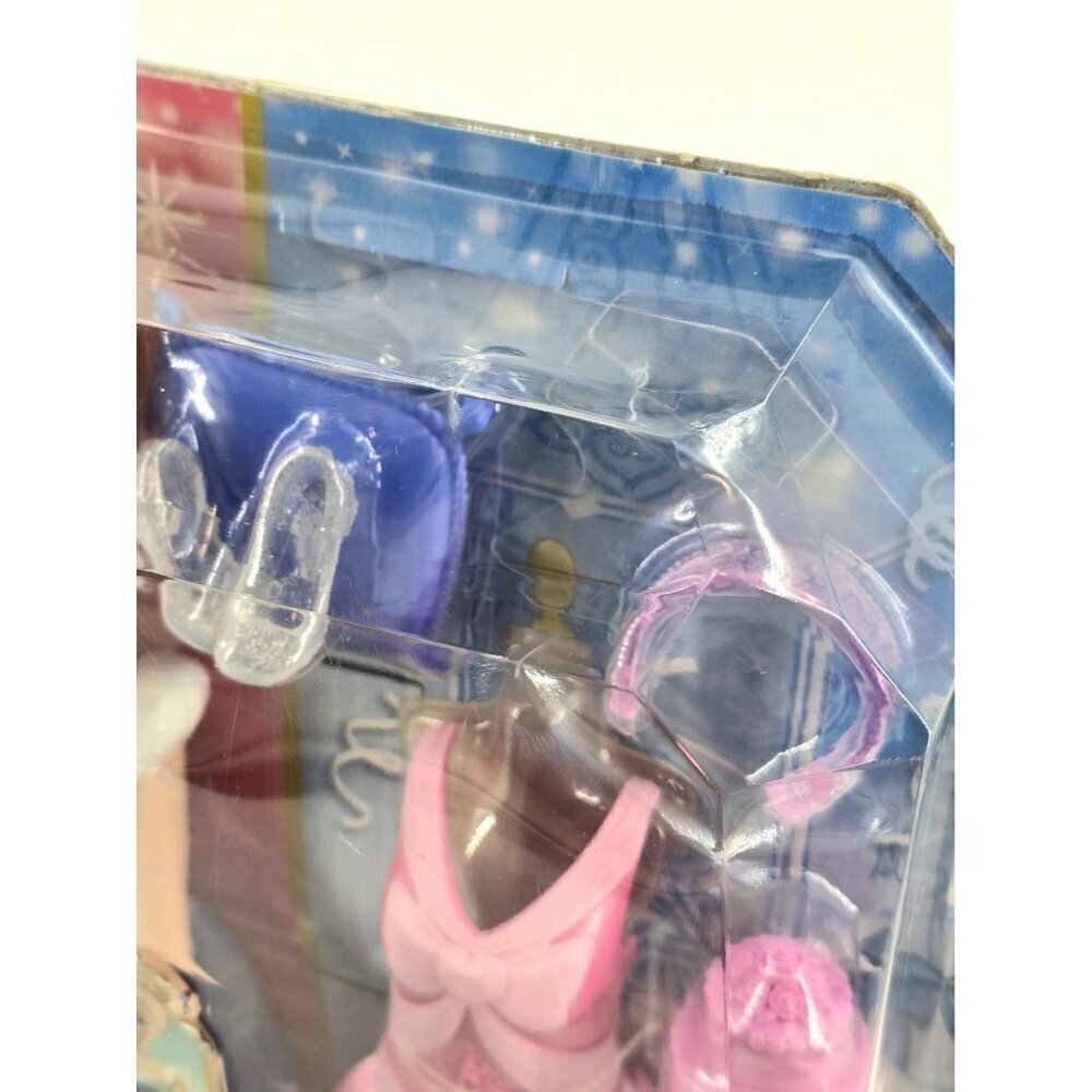 Cinderella Disney Princess 2-in-1 Stories Fashion Doll 2 Distinct Looks - Picture 9 of 10